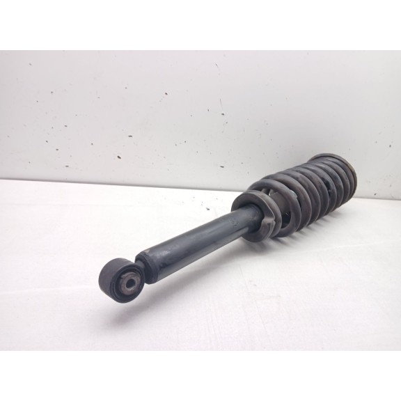 Recambio de amortiguador delantero derecho para ssangyong rodius i 2.7 xdi referencia OEM IAM 4431021101  