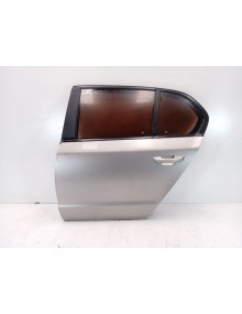 Recambio de puerta trasera izquierda para skoda superb ii (3t4) 2.0 tdi 16v referencia OEM IAM 3t5833055  