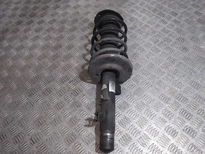 Recambio de amortiguador delantero izquierdo para peugeot 208 allure referencia OEM IAM   