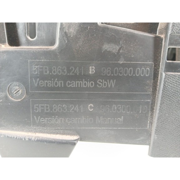 Recambio de apoyabrazos central para seat leon (kl1, klg) 2.0 tdi referencia OEM IAM 5FB863241B 5FB863241C 