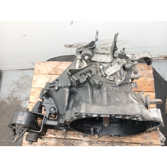 Recambio de caja cambios para toyota avensis (_t25_) 2.2 d-4d (adt251_) referencia OEM IAM   