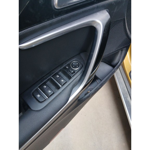 Recambio de mando elevalunas delantero izquierdo para kia xceed (cd) 1.4 t-gdi referencia OEM IAM   