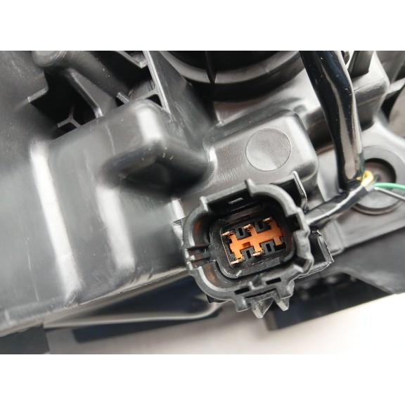 Recambio de faro izquierdo para nissan qashqai ii (j11, j11_) 1.6 dci referencia OEM IAM 260604eh0a  