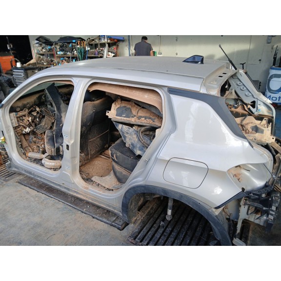 Recambio de carroceria para jeep avenger (j2) referencia OEM IAM   