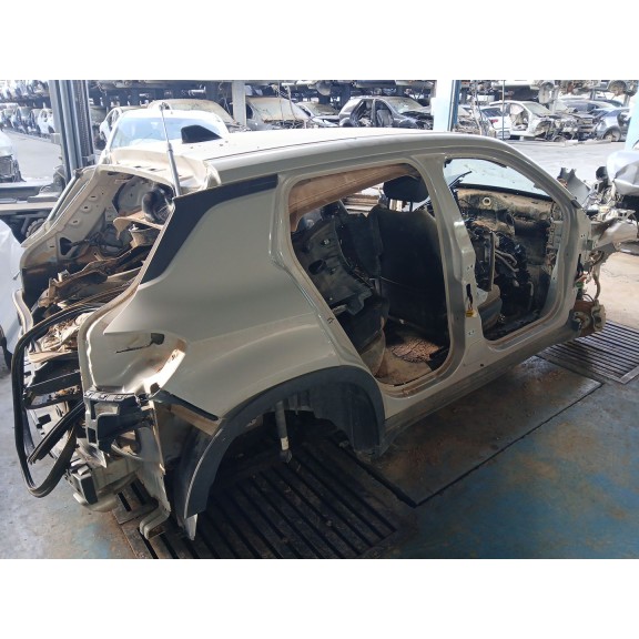 Recambio de carroceria para jeep avenger (j2) referencia OEM IAM   