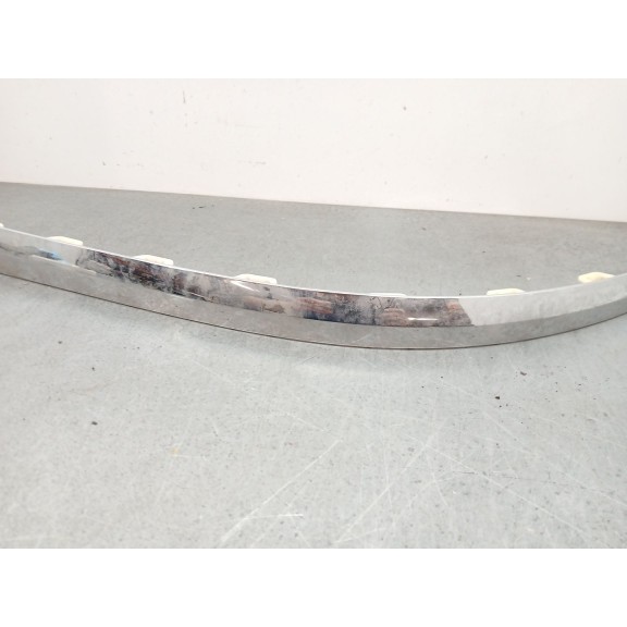 Recambio de molduras traseras para bentley bentayga (4v1) 4.0 d referencia OEM IAM 3SD807472  