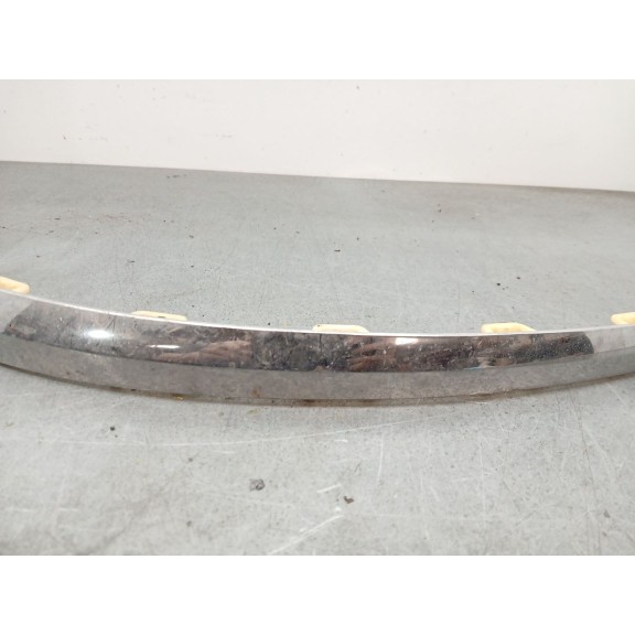 Recambio de molduras traseras para bentley bentayga (4v1) 4.0 d referencia OEM IAM 3SD807472  