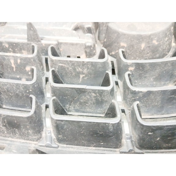 Recambio de rejilla paragolpes delantero para opel zafira tourer c (p12) 1.8 (75) referencia OEM IAM 13300698  