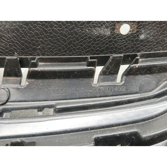 Recambio de rejilla paragolpes delantero para opel zafira tourer c (p12) 1.8 (75) referencia OEM IAM 13300698  