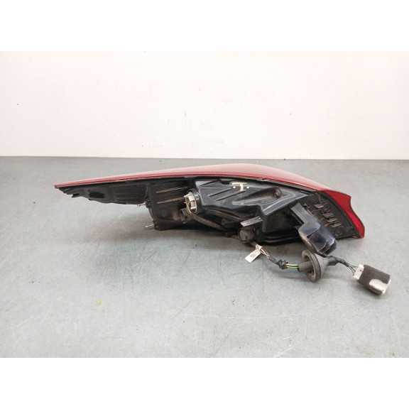 Recambio de piloto trasero derecho para kia xceed (cd) 1.6 gdi hybrid referencia OEM IAM 92402J73  