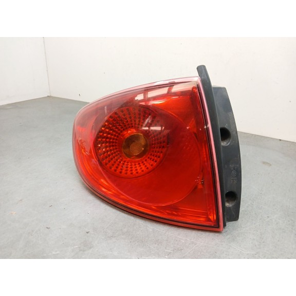 Recambio de piloto trasero izquierdo para seat altea (5p1) 1.6 referencia OEM IAM 5P0945111B  