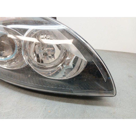 Recambio de faro derecho para hyundai i30 (fd) 1.4 referencia OEM IAM 921022R000  