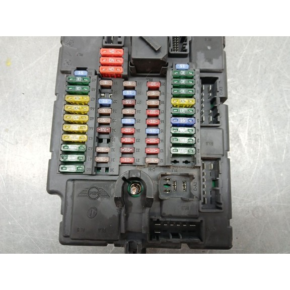 Recambio de caja reles / fusibles para mini mini countryman (r60) cooper d referencia OEM IAM 504912F06  