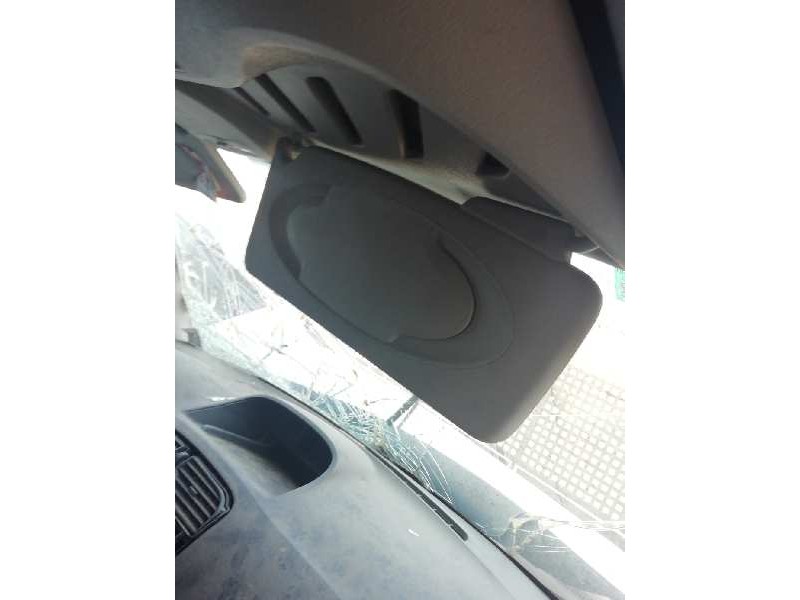 Recambio de parasol derecho para renault kangoo furgón profesional referencia OEM IAM 8200544838  