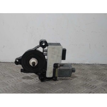 MOTOR ELEVALUNAS TRASERO DERECHO 5Q0959812A 0130822724 