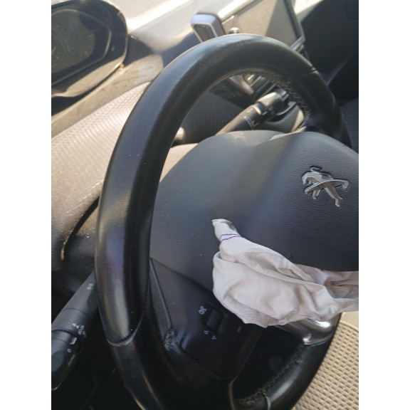 Recambio de volante para peugeot 208 i (ca_, cc_) 1.2 vti 82 referencia OEM IAM   