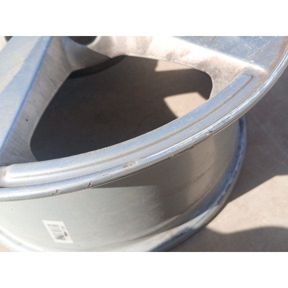 Recambio de llanta para volvo v40 kinetic referencia OEM IAM   