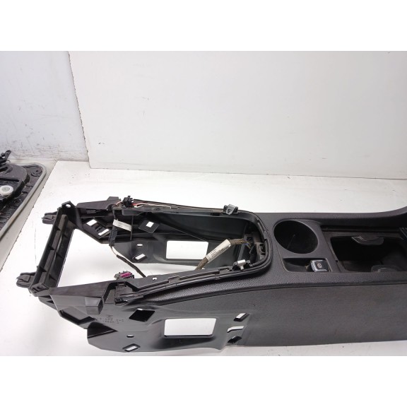 Recambio de apoyabrazos central para opel astra j lim. cosmo referencia OEM IAM 39108523  