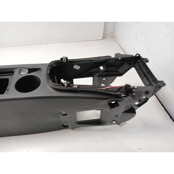 Recambio de apoyabrazos central para opel astra j lim. cosmo referencia OEM IAM 39108523  
