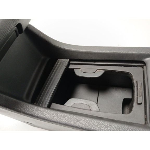 Recambio de apoyabrazos central para opel astra j lim. cosmo referencia OEM IAM 39108523  