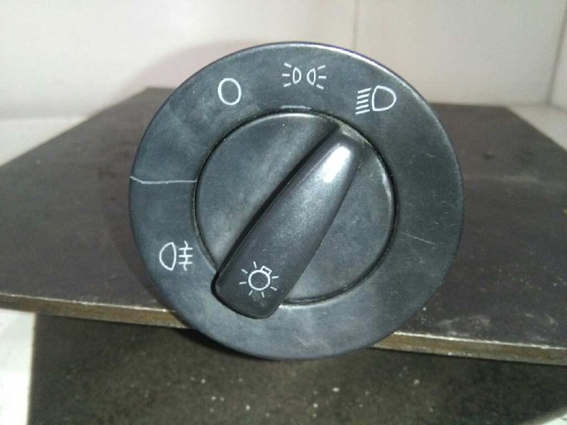 Recambio de mando luces para volkswagen polo berlina (6n2) conceptline referencia OEM IAM 1C0941531  SALPICADERO