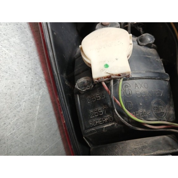 Recambio de piloto trasero derecho para lancia phedra (179_) 2.2 jtd (179axc1a) referencia OEM IAM 25532557  