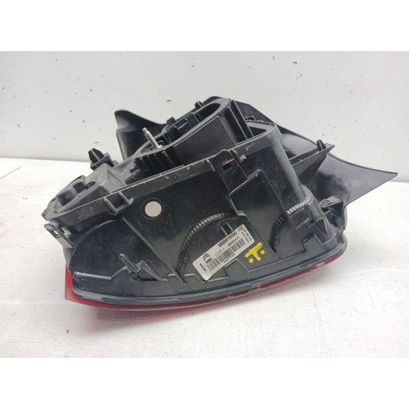 Recambio de piloto trasero derecho para citroën c4 cactus 1.2 vti 82 referencia OEM IAM 9800916080  