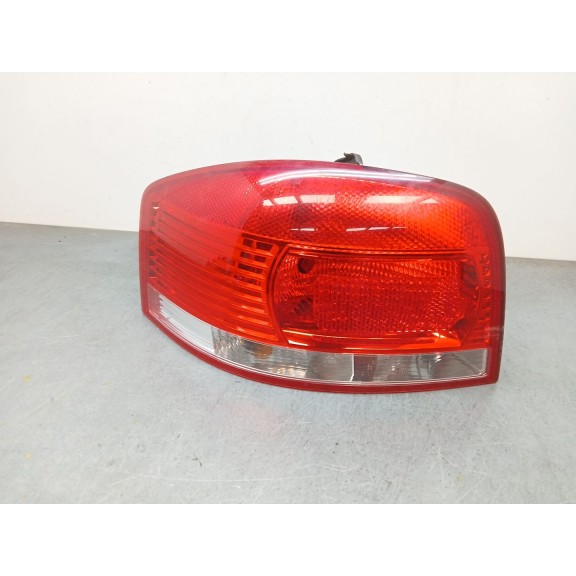 Recambio de piloto trasero izquierdo para audi a3 (8p1) 1.6 referencia OEM IAM 8P0945095  