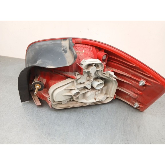 Recambio de piloto trasero izquierdo para audi a3 (8p1) 1.6 referencia OEM IAM 8P0945095  