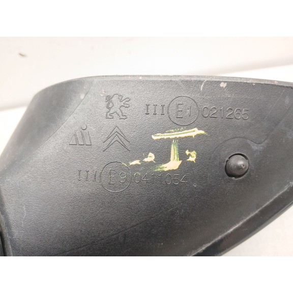 Recambio de retrovisor derecho para citroën c4 cactus 1.2 vti 82 referencia OEM IAM 0411054  