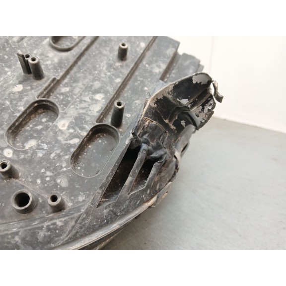 Recambio de faro derecho para mercedes-benz cls (c219) cls 350 (219.356) referencia OEM IAM 15967800  