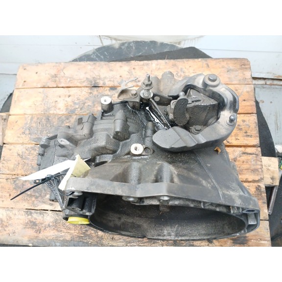 Recambio de caja casco para ford focus iii 1.6 tdci referencia OEM IAM AV6R7002  