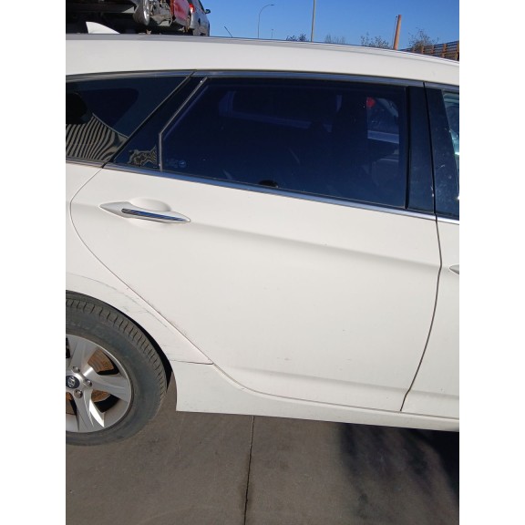 Recambio de puerta trasera derecha para hyundai i40 i cw (vf) 1.7 crdi referencia OEM IAM   