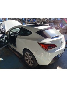 opel astra j gtc del año 2013