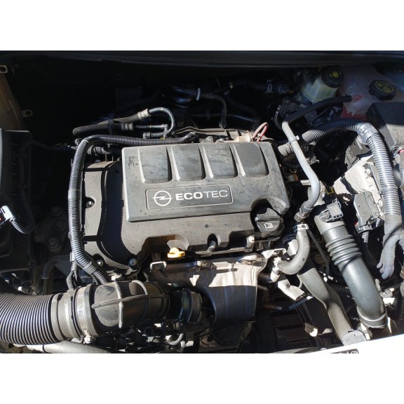 opel astra j gtc del año 2013