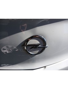 Recambio de porton trasero para opel astra j gtc 1.4 (08) referencia OEM IAM    2