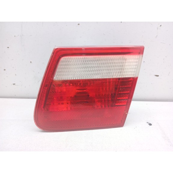 Recambio de piloto trasero derecho interior para bmw 3 touring (e46) 318 i referencia OEM IAM 8374810  