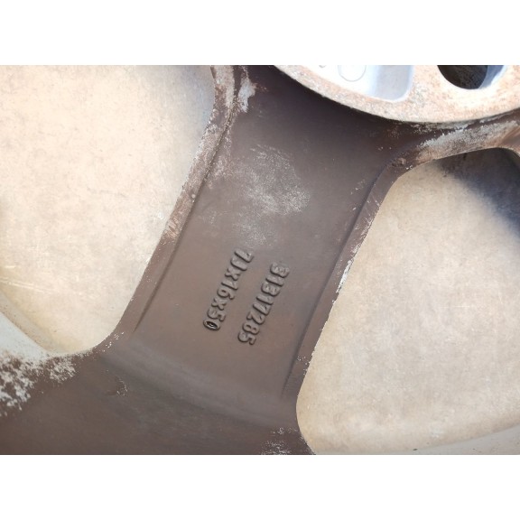 Recambio de llanta para volvo v40 kinetic referencia OEM IAM 7JX16 ET50 X1 31317285