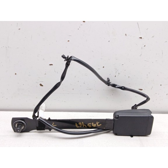 Recambio de enganche cinturon para nissan juke (f15) 1.6 referencia OEM IAM 6157596a  