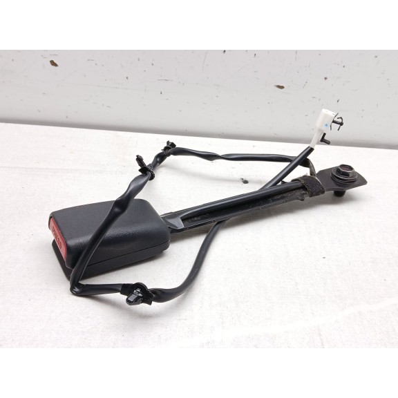 Recambio de enganche cinturon para nissan juke (f15) 1.6 referencia OEM IAM 6157596a  