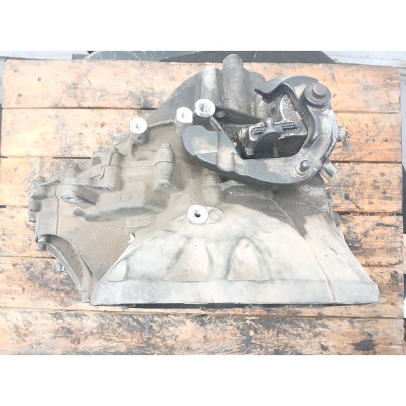 Recambio de caja casco para ford focus iii 1.6 tdci referencia OEM IAM AV6R7002  