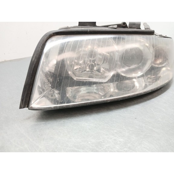 Recambio de faro izquierdo para audi a4 b6 (8e2) 2.0 referencia OEM IAM 8E0941029C  