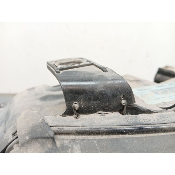Recambio de faro derecho para audi a4 b6 (8e2) 2.0 referencia OEM IAM 8E0941030C  