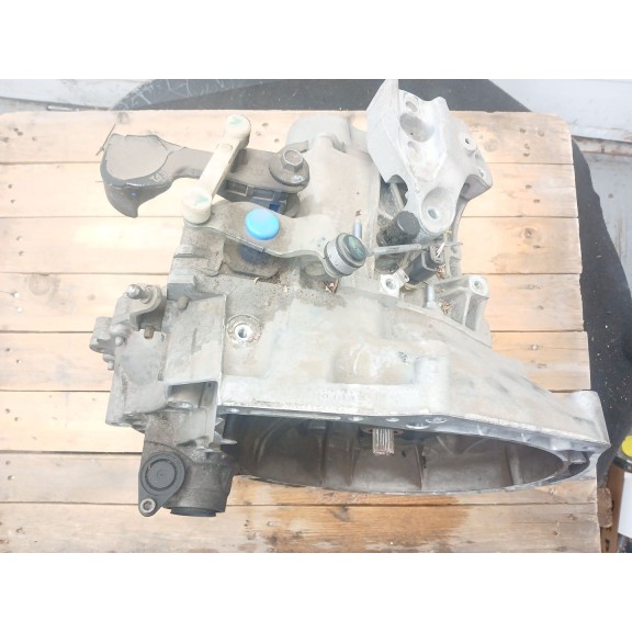 Recambio de caja cambios para peugeot 208 i (ca_, cc_) 1.2 vti 82 referencia OEM IAM 20A704  