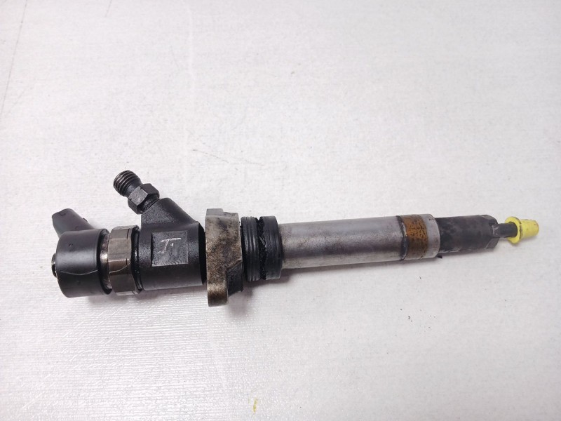 Recambio de inyector para peugeot 407 st sport referencia OEM IAM 0445110259  