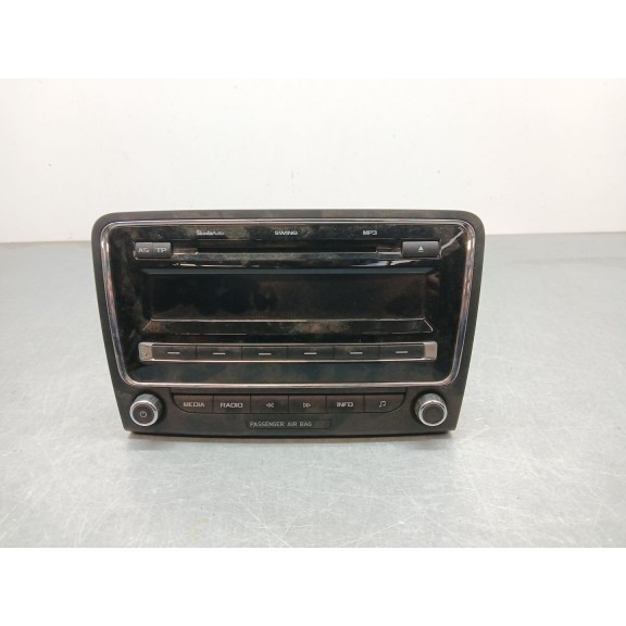 Recambio de sistema audio / radio cd para skoda superb ii (3t4) 2.0 tdi 16v referencia OEM IAM 3T0035161G  