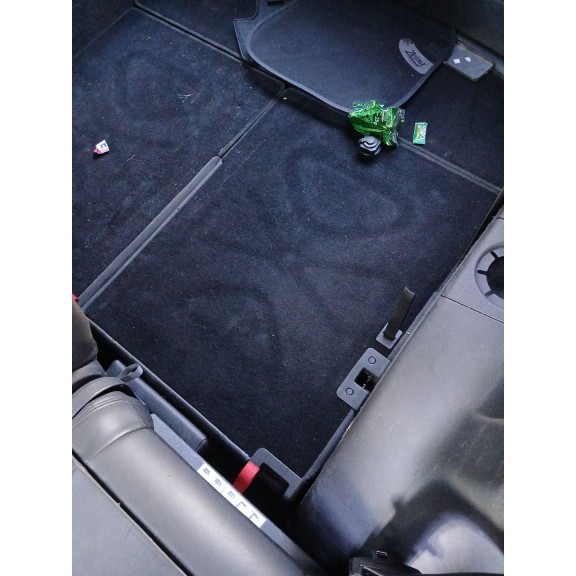 Recambio de asientos tercera fila para volkswagen touran (1t3) 2.0 tdi referencia OEM IAM   