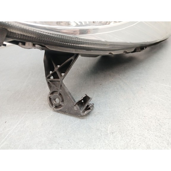 Recambio de faro izquierdo para nissan micra iii (k12) 1.2 16v referencia OEM IAM 89900074  