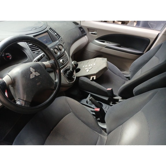 mitsubishi grandis (na_w) del año 2008