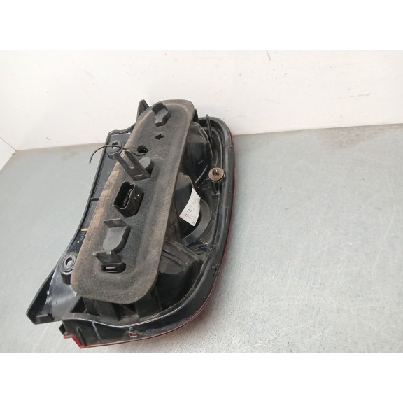 Recambio de piloto trasero izquierdo para nissan micra iii (k12) 1.2 16v referencia OEM IAM 89038563  